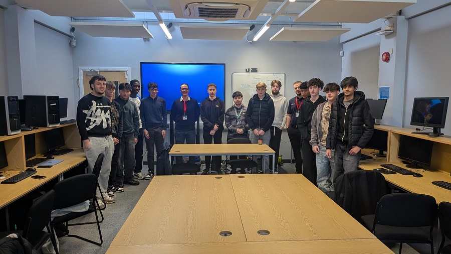 Cyber security students inspired by ‘powerful’ talk about the wide range of careers available in IT sector