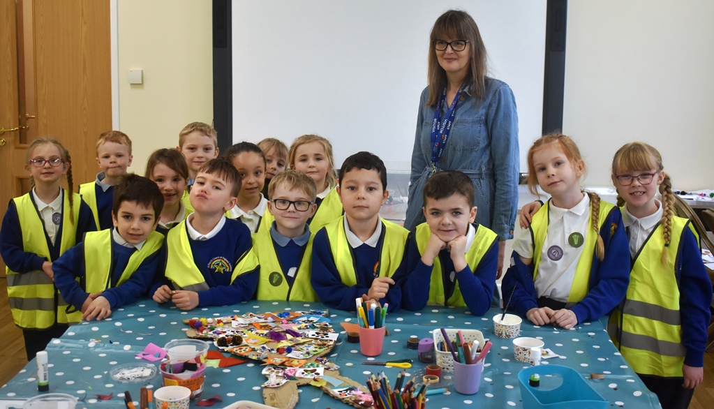 youngsters from St Marys meet with Sarah Coleman from the Newmarket Racehorse Museum