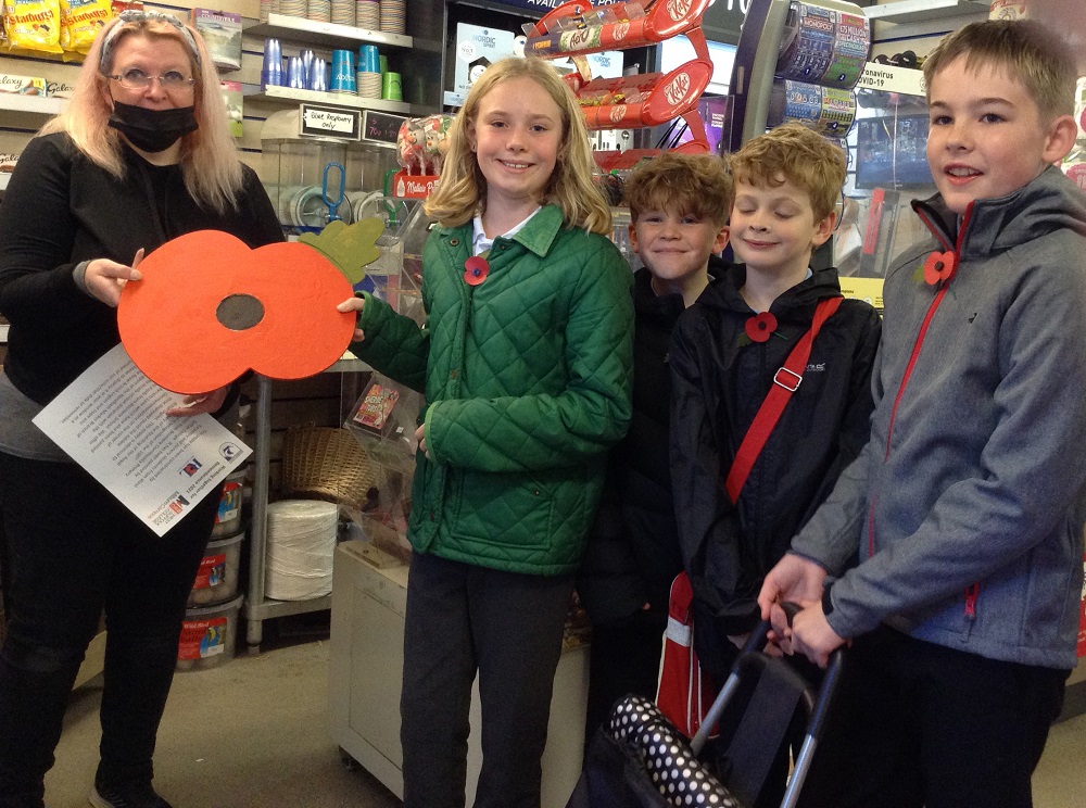 Bosmere Primary School Partnership - Painting Poppies 2021