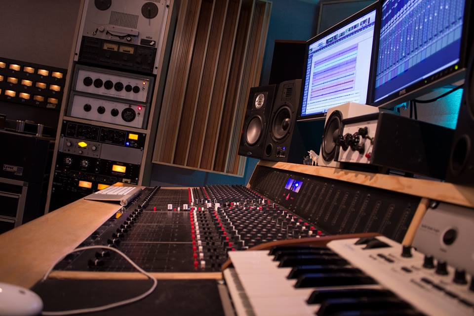 Shrubbery Recording Studio Desk
